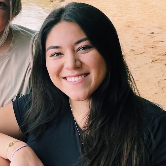 Meet your Posher, Cassie - Picture 1 of 1